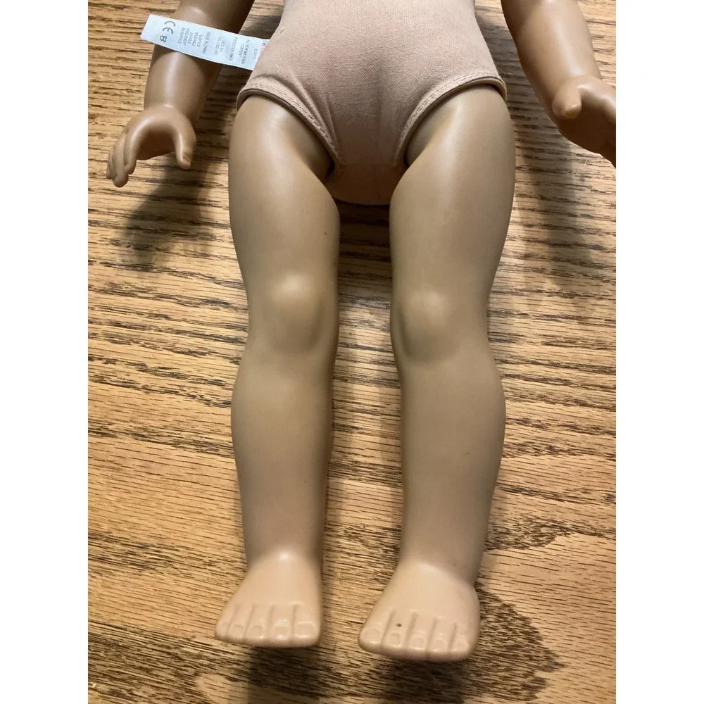 American Girl Saige Copeland Auburn Hair Blue Eyes Freckles2013  see description